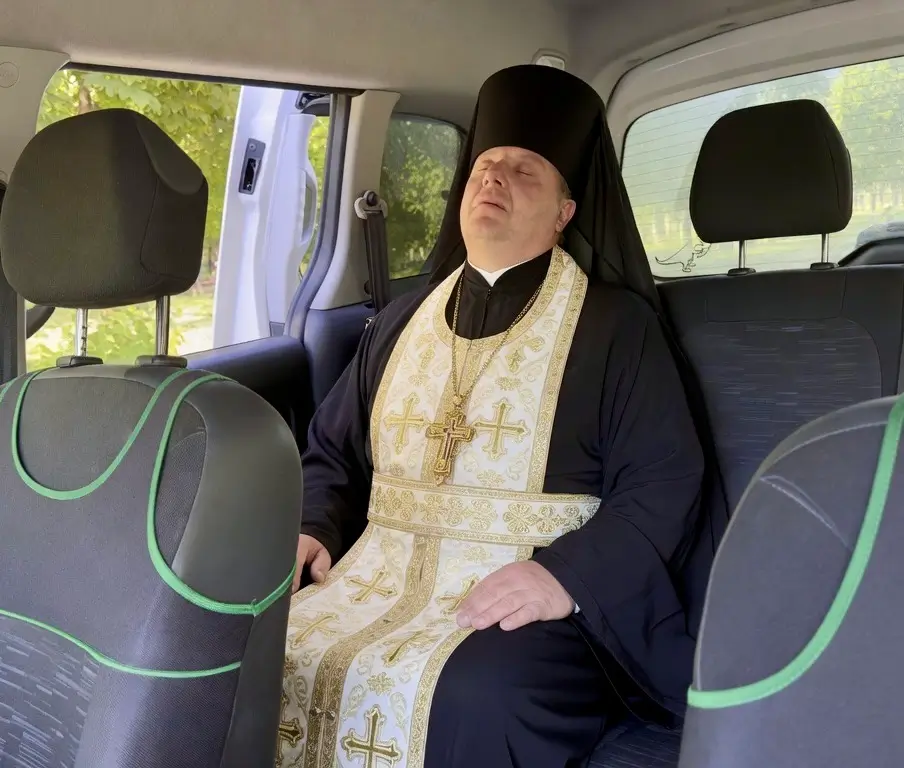 Післялітургійний спокій: Владика Вальдемар та тягар прийнятих дарів